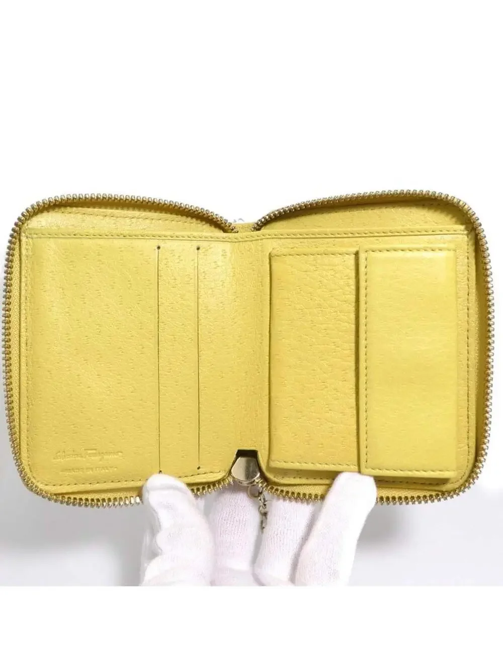 Auth Salvatore Ferragamo Gancini Bifold #280359S16B